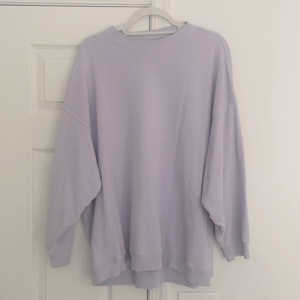 American Eagle sweatshirt/crew neck purple size L lightly worn
